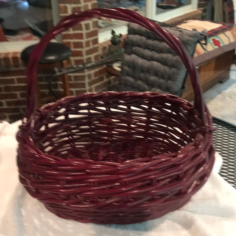 Basket Burgundy with Handle